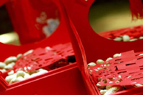 建議法定婚齡降到18歲 結(jié)婚意味著什么 建議法定婚齡降到18歲 結(jié)婚意味著什么