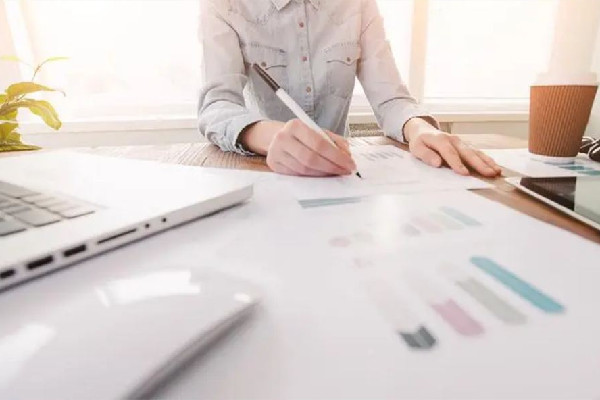 專家稱成年人有權(quán)做個廢物 年輕人做什么工作有前途 專家稱成年人有權(quán)做個廢物 年輕人做什么工作有前途