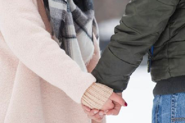 女孩首次去男友家:吃剩菜讓洗碗 女孩首次去男方家送紅茶好還是綠茶好 女孩首次去男友家:吃剩菜讓洗碗 女孩首次去男方家送紅茶好還是綠茶好