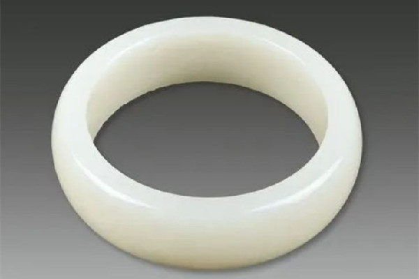 白玉手鐲有水線是什么料 白玉手鐲水線怎么看 白玉手鐲有水線是什么料 白玉手鐲水線怎么看