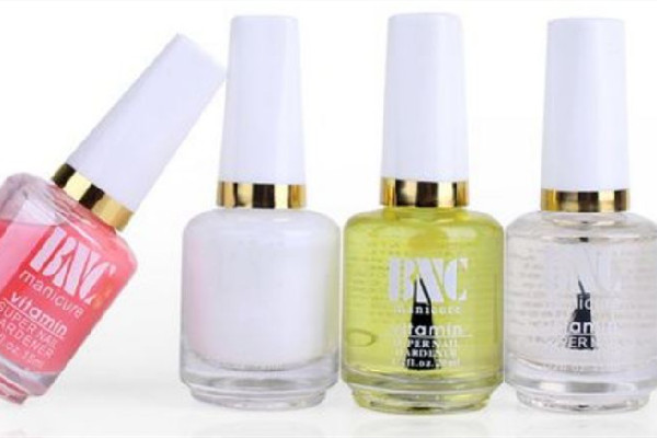 美甲營養(yǎng)油的正確用法 美甲營養(yǎng)油什么時(shí)候用 美甲營養(yǎng)油的正確用法 美甲營養(yǎng)油什么時(shí)候用