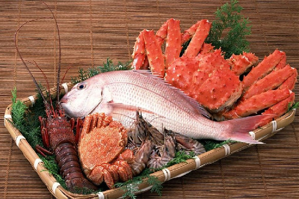 女子吃海鮮腹痛就醫(yī)出院當天死亡 海鮮吃多了對身體有什么影響