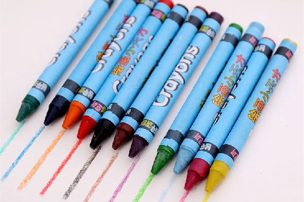 蠟筆要用什么紙畫(huà)出來(lái)好看看 蠟筆可以畫(huà)在黑板上嗎