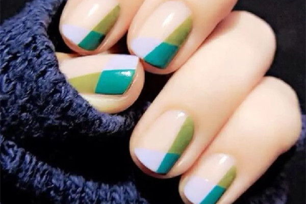 甲油膠的保質(zhì)期是多長時(shí)間 甲油膠放了三年還能用嗎