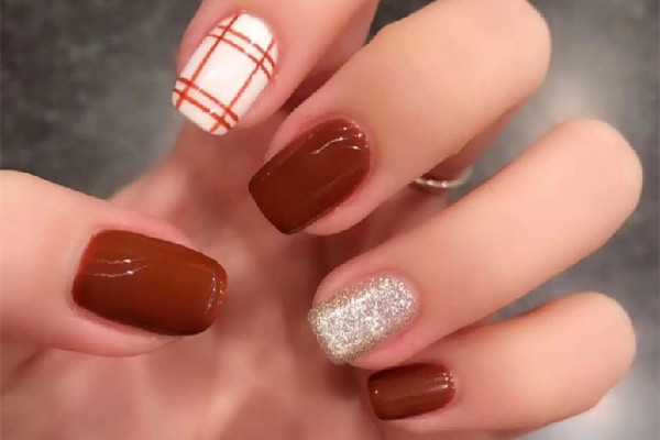 甲油膠縮膠是怎么回事 甲油膠縮膠怎么解決 甲油膠縮膠是怎么回事 甲油膠縮膠怎么解決