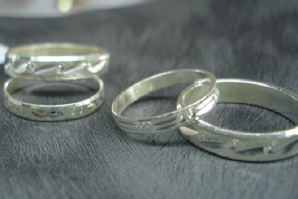 925銀多久清洗一次最好 925銀要用什么清洗 925銀多久清洗一次最好 925銀要用什么清洗