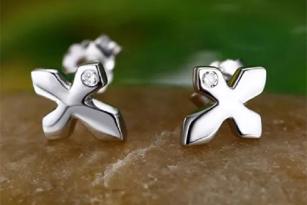 925銀是鍍銀還是純銀 925銀多久會被氧化 925銀是鍍銀還是純銀 925銀多久會被氧化