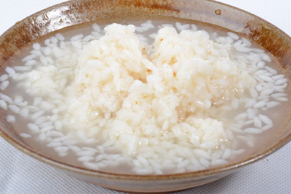 糯米酒含糖量高嗎 糯米酒喝了會發(fā)胖嗎 糯米酒含糖量高嗎 糯米酒喝了會發(fā)胖嗎