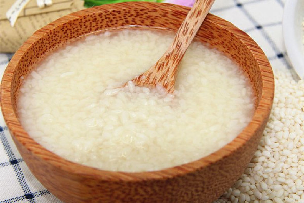 糯米酒含糖量高嗎 糯米酒喝了會發(fā)胖嗎 糯米酒含糖量高嗎 糯米酒喝了會發(fā)胖嗎