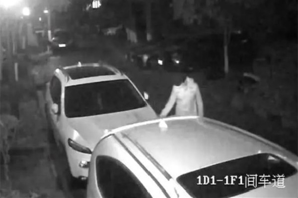 40歲男子報復(fù)10歲小孩連劃7車 劃車屬于什么違法行為