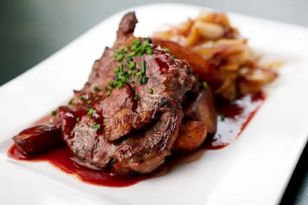 中國人均肉類消費遠(yuǎn)超膳食標(biāo)準(zhǔn) 肉類每天吃多少合適