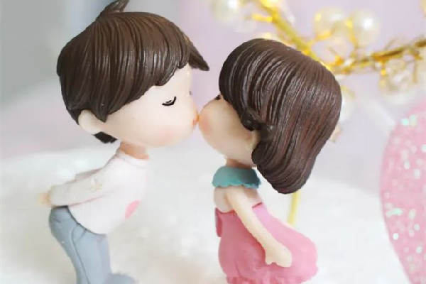 異地戀接吻神器你會(huì)買(mǎi)嗎 接吻代表什么 異地戀接吻神器你會(huì)買(mǎi)嗎 接吻代表什么