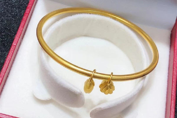 黃金手鐲多少克不容易變形 黃金手鐲買(mǎi)實(shí)心的還是空心的好