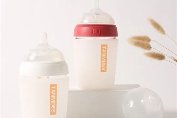 奶瓶會影響孩子的牙齒嗎 奶瓶適合多大寶寶用 奶瓶會影響孩子的牙齒嗎 奶瓶適合多大寶寶用