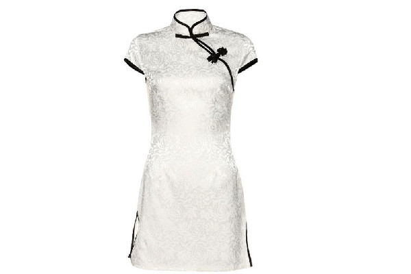 滬上阿姨外包裝旗袍圖被質疑不雅 旗袍什么時候興起的