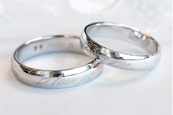 白金戒指可以換款式嗎 白金戒指可以重新加工嗎 白金戒指可以換款式嗎 白金戒指可以重新加工嗎