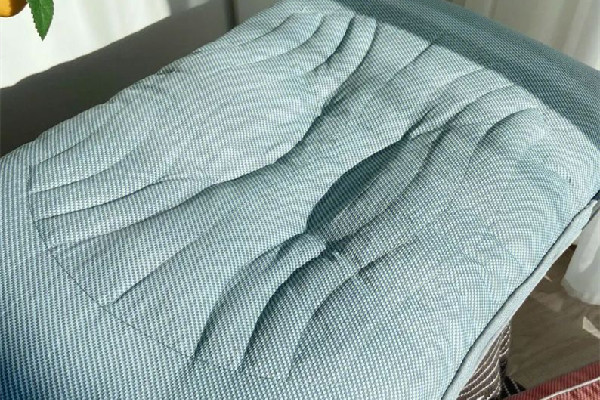 決明子枕頭有什么作用和功效 決明子枕頭可以治療頸椎病嗎 決明子枕頭有什么作用和功效 決明子枕頭可以治療頸椎病嗎