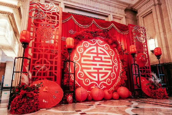 3胞胎姐妹同日出嫁場面轟動 出嫁要準(zhǔn)備什么嫁妝