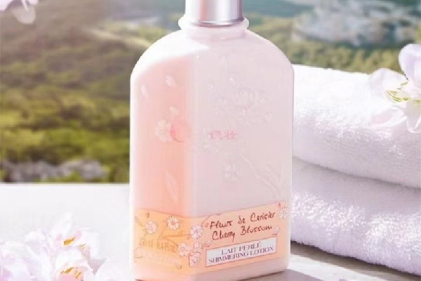 歐舒丹身體乳里面亮晶晶的是什么 歐舒丹身體乳適合什么膚質(zhì) 歐舒丹身體乳里面亮晶晶的是什么 歐舒丹身體乳適合什么膚質(zhì)