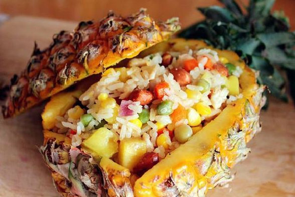 菠蘿飯用什么米好吃 菠蘿飯可以用菠蘿罐頭嗎 菠蘿飯用什么米好吃 菠蘿飯可以用菠蘿罐頭嗎