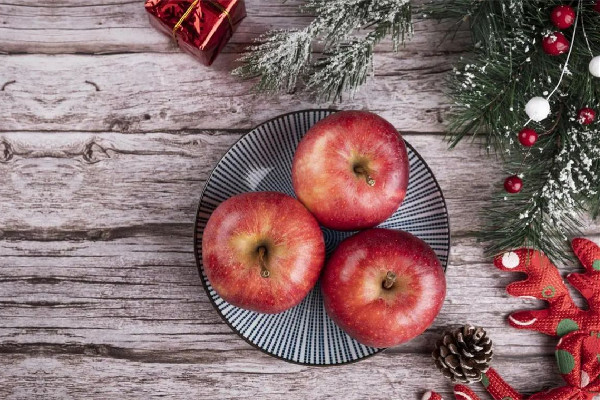 女子稱水果店買到雙皮蘋果 蘋果的營養(yǎng)價值和功效