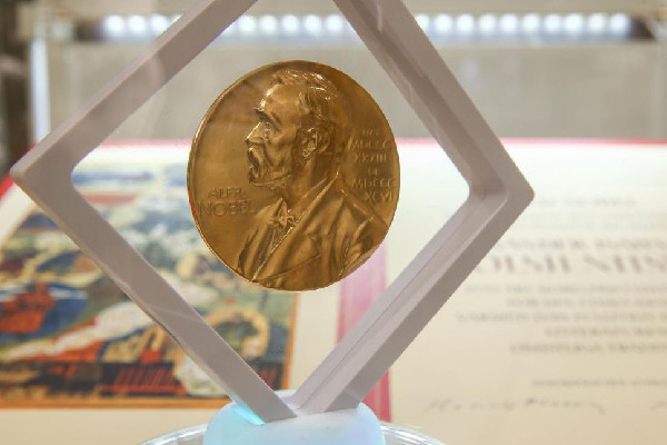 代表稱不要太在乎諾貝爾文學(xué)獎 諾貝爾文學(xué)獎的評判標準