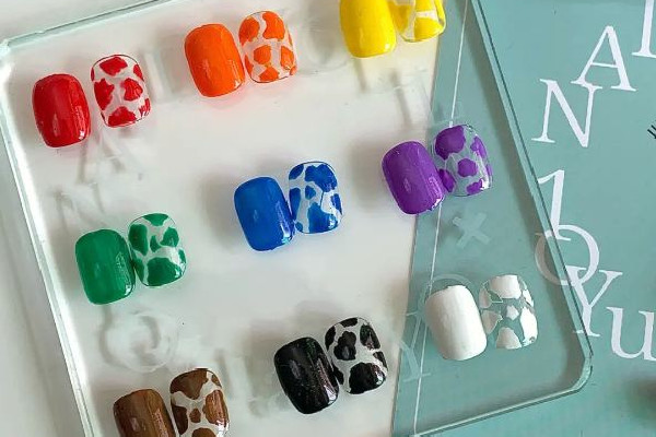 彩繪膠有點(diǎn)稠怎么辦 彩繪膠怎么稀釋 彩繪膠有點(diǎn)稠怎么辦 彩繪膠怎么稀釋