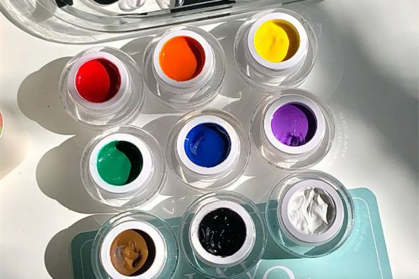 彩繪膠有點(diǎn)稠怎么辦 彩繪膠怎么稀釋 彩繪膠有點(diǎn)稠怎么辦 彩繪膠怎么稀釋