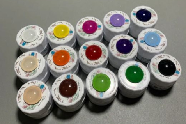 彩繪膠和甲油膠區(qū)別 彩繪膠可以當甲油膠用嗎