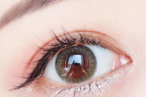 美瞳有度數(shù)跟眼鏡度數(shù)怎么轉(zhuǎn)換 美瞳要買度數(shù)低一點的嗎 美瞳有度數(shù)跟眼鏡度數(shù)怎么轉(zhuǎn)換 美瞳要買度數(shù)低一點的嗎