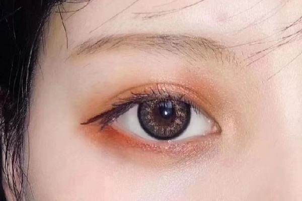 美瞳含水量越高越好嗎 美瞳含水量多少舒服