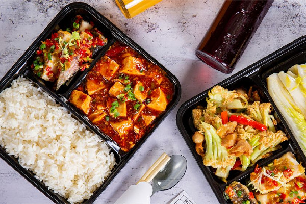 老師校門口扔學生外賣驅趕攤販 外賣有淡季和旺季區(qū)分嗎