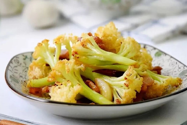 高?；貞?yīng)老人82元只買(mǎi)倆素菜 素菜吃多了會(huì)不會(huì)胖