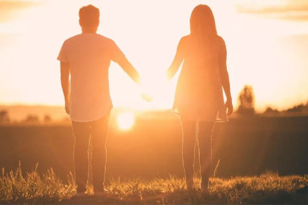 28歲女子當七年全職女友惹爭議 男女相處最舒服的狀態(tài)