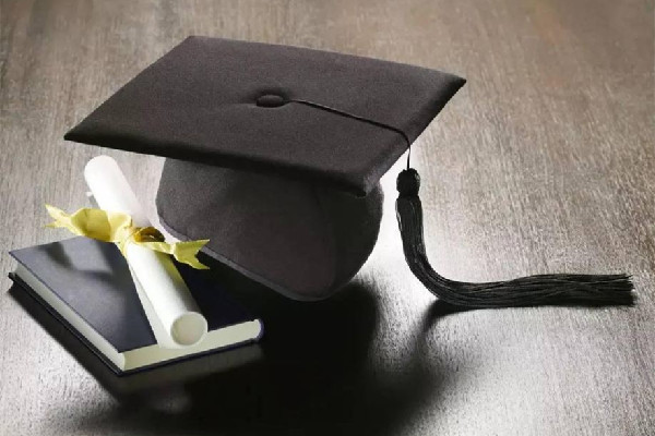 研究生“過?！绷藛?研究生比例大概是多少