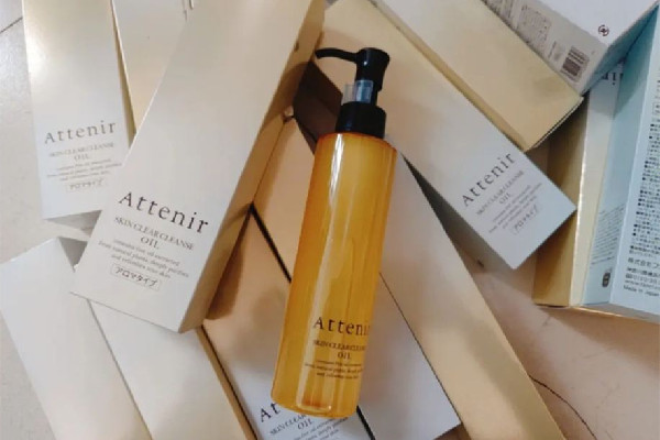 卸妝油有必要買(mǎi)貴的嗎 卸妝油買(mǎi)便宜的好嗎