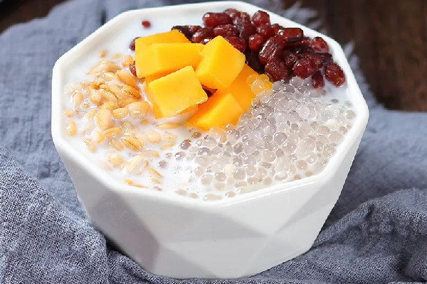 椰奶可以空腹喝嗎 椰奶對(duì)身體有害嗎 椰奶可以空腹喝嗎 椰奶對(duì)身體有害嗎