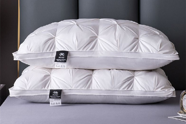 羽絨枕頭和乳膠枕頭哪個好 羽絨枕頭用什么絨 羽絨枕頭和乳膠枕頭哪個好 羽絨枕頭用什么絨