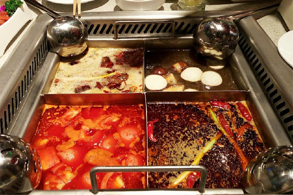 究竟誰(shuí)在留宿海底撈 海底撈不是大學(xué)生可以打折嗎 究竟誰(shuí)在留宿海底撈 海底撈不是大學(xué)生可以打折嗎