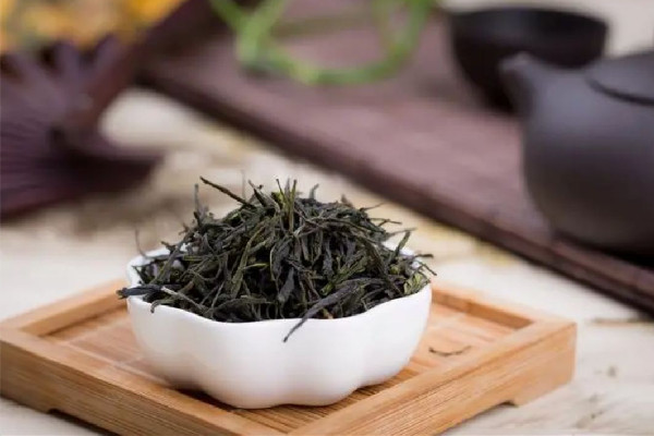 茶農(nóng)稱(chēng)赤腳踩茶葉是傳統(tǒng)工藝 茶葉是怎么制作出來(lái)的