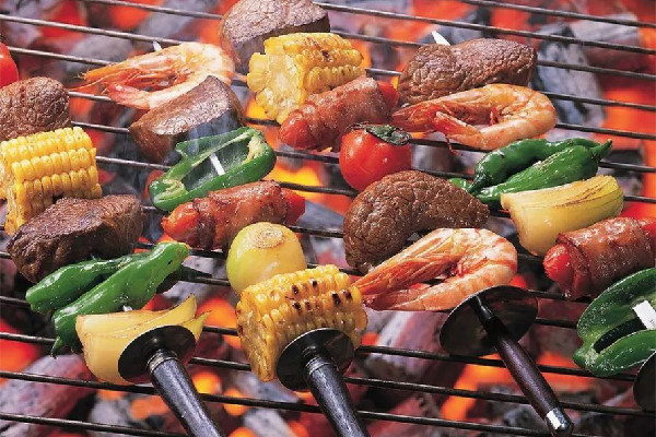 淄博燒烤店主勸退排隊(duì)顧客 淄博燒烤為什么火了 淄博燒烤店主勸退排隊(duì)顧客 淄博燒烤為什么火了