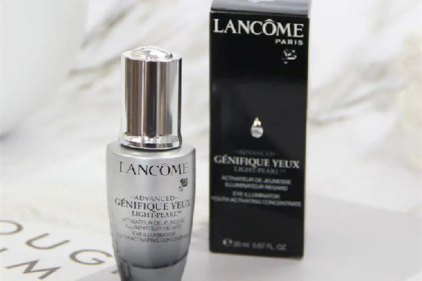 肌底液要避開眼周嗎 肌底液會(huì)讓皮膚變薄嗎