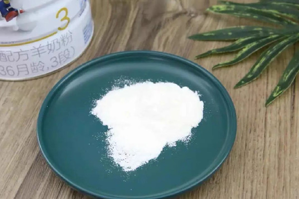 羊奶粉和牛奶粉哪個更好更有營養(yǎng) 羊奶粉和牛奶粉的區(qū)別 羊奶粉和牛奶粉哪個更好更有營養(yǎng) 羊奶粉和牛奶粉的區(qū)別