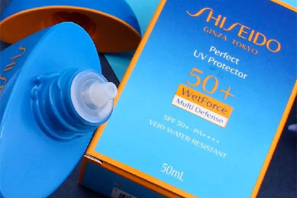 資生堂藍胖子和白胖子怎么選 資生堂藍胖子哪個系列好用