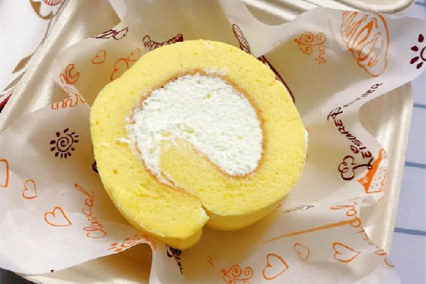 蛋糕卷為什么會粘皮 蛋糕卷怎么做不會把表皮粘掉 蛋糕卷為什么會粘皮 蛋糕卷怎么做不會把表皮粘掉