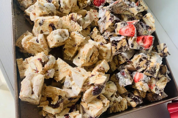 雪花酥是軟的還是硬的 雪花酥什么口感 雪花酥是軟的還是硬的 雪花酥什么口感