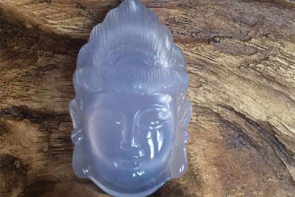 藍(lán)玉髓一般是多少錢 藍(lán)玉髓有收藏價(jià)值嗎 藍(lán)玉髓一般是多少錢 藍(lán)玉髓有收藏價(jià)值嗎