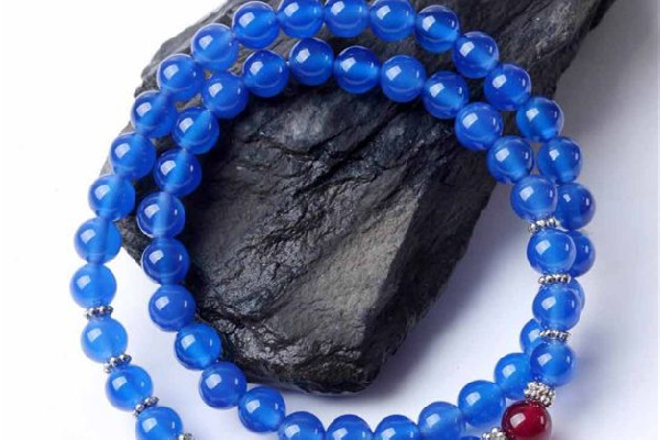 藍(lán)玉髓怎么看品質(zhì) 藍(lán)玉髓有棉絮嗎 藍(lán)玉髓怎么看品質(zhì) 藍(lán)玉髓有棉絮嗎