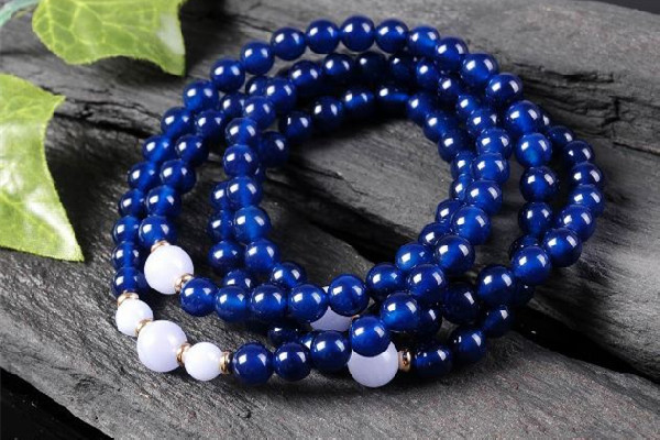 藍(lán)玉髓怎么看品質(zhì) 藍(lán)玉髓有棉絮嗎 藍(lán)玉髓怎么看品質(zhì) 藍(lán)玉髓有棉絮嗎